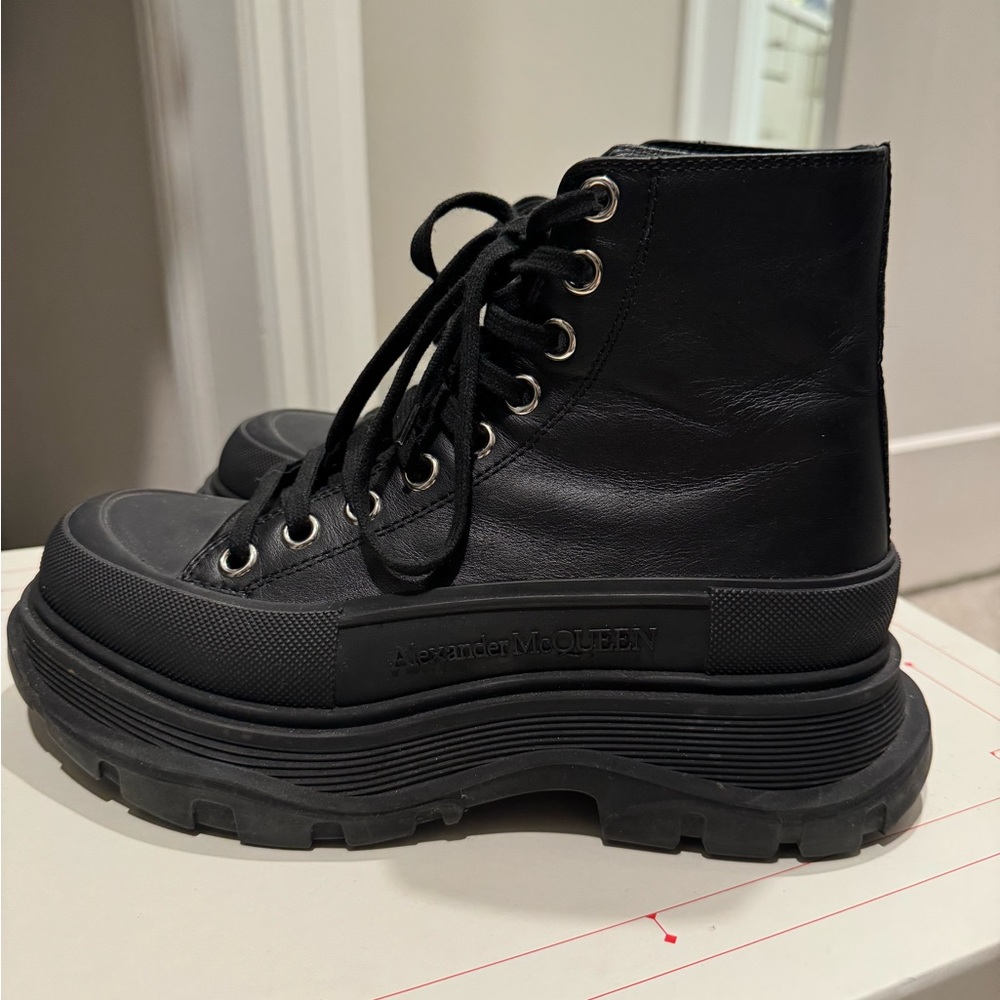 Alexander McQueen Black Leather Tread Slick Chunky Lug Sole Boot Sneaker 38.5 - Picture 8 of 13